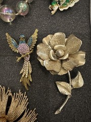Vintage Estate Costume Jewelry Lot! Brooches and more!