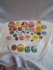 Eclectic Lot of Vintage 70’s Era and 80’s Disney Hotel and More Pinback Buttons