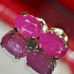 14k yellow gold earrings 1.00ct natural, treated ruby stud vintage 0.6gr N2948H