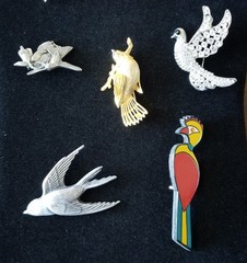 Lot of 10 ~ New to Vintage Bird Pin Brooches ~ Enamel – Rhinestone – Mixed Metal