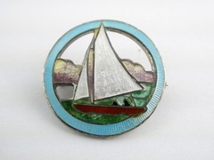 Vintage Guilloche Enamel Sterling Silver Sailboat in Harbor Brooch Pin 3.5g 21mm