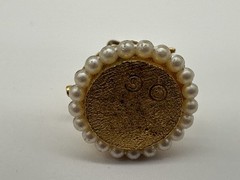 Vintage Sarah Coventry Wishing Well Charm w/Seed Pearls