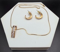 Vtg Gold Tone Channel Set Crystal Baguette Pendant Necklace / Post Earrings Set