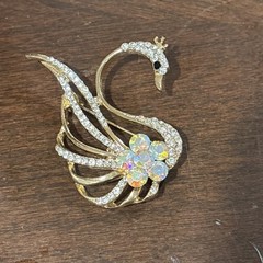 Vintage Swan Rhinestone Brooch 1.5 Inchx2inch Gold Base And Silver/White Stones