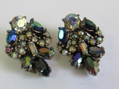 Vintage Hollycraft 1956 Brooch / Pin & Clip-on Earrings- Multicolored FREE SHIPP