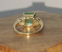 Vintage 14k Yellow Gold Engagement Ring 3.01CT. Natural Green Colombia Emerald