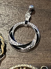 Vintage Pendant Lot Anson Pewter Kramer Metal Mixed Materials Gold Silver Tone