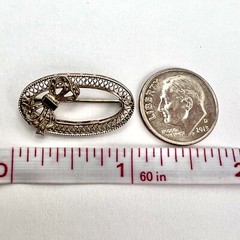 Vintage 14K Solid White Gold Sapphire Bow Filigree Pin Brooch 1” 2.03 Grams