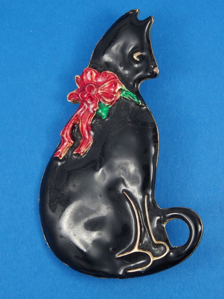 WHIMSICAL 80’s SIGNED VERO BLACK CAT w/ RED BOW ENAMEL PIN BROOCH ~ 2″