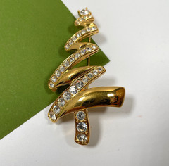 Vintage Christmas Brooch Reindeer Christmas Tree Rhinestone Bell Holly Lot of 5