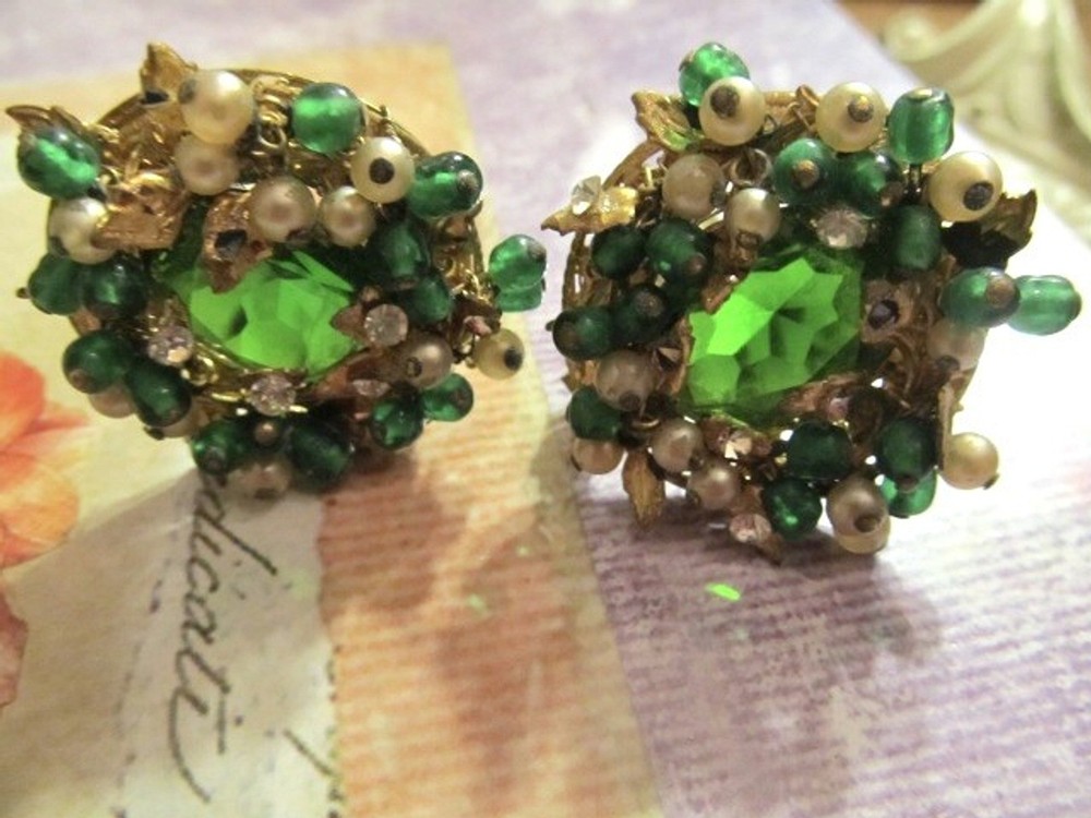 VtG Haskell Style Wired Green Glass Bead Faux Pearl & Rhinestone Clip Earrings