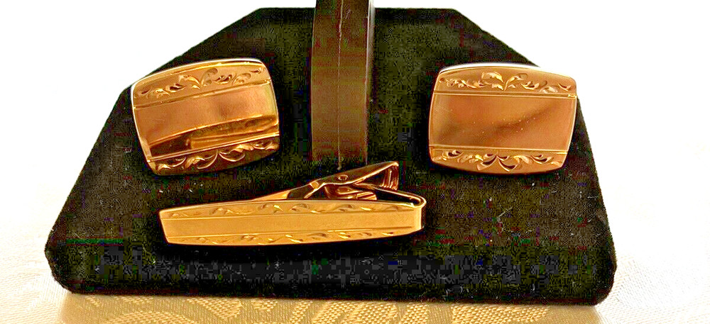 Vintage Gold Tone Cufflinks & Tie Bar Set Scroll Signed Lamode Karatclad Classy