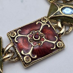 Vintage Worthington Enamel Crystal Link Bracelet Gold Tone Floral Gothic 6.75 In