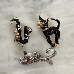 Vtg RHINESTONE CAT BROOCH LOT Gold Tone Saxophone Music MID CENTURY MODERN MCM