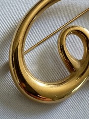 Vintage Monet Modernist Brooch Gold Tone