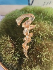 Signed Tona Modernist Goldtone Zig Zag Brooch Pin 3 Inches