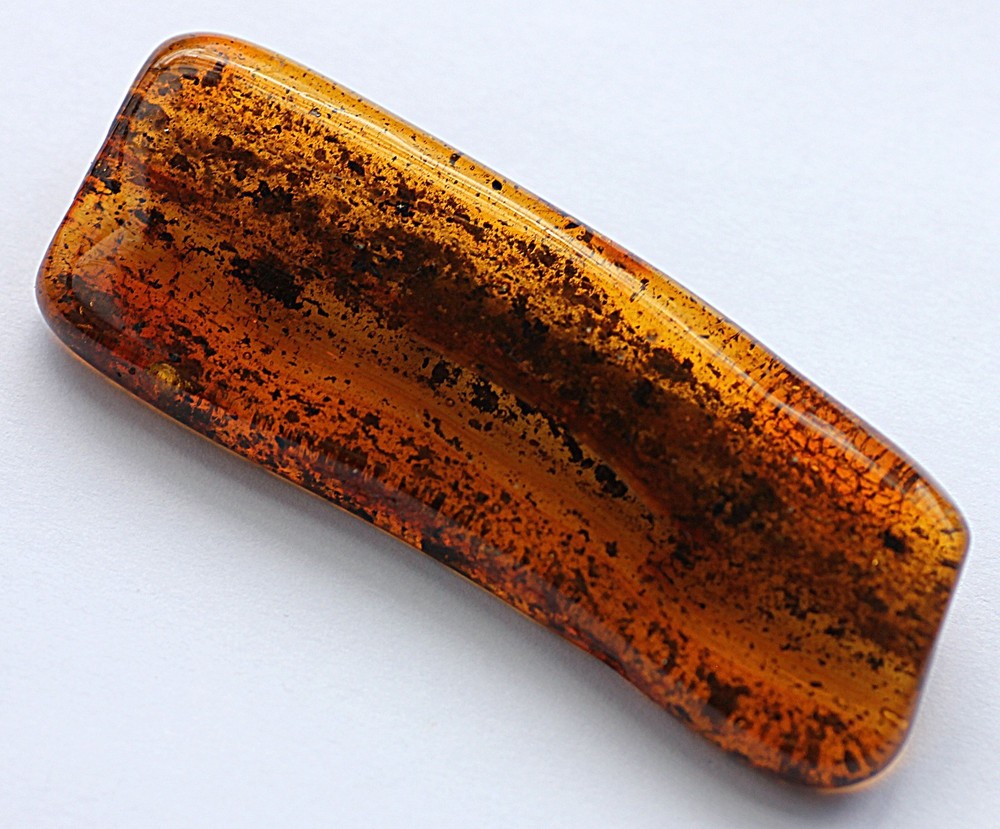 VINTAGE/ ANTIQUE GENUINE BALTIC AMBER BROOCH WITH FOSSILS AND INSECT 17.32g