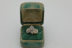 Vintage 1980s 10K Yellow Gold Diamond (.99 TCW) Cluster Statement Ring-Size 4.75