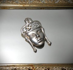 ART DECO VINTAGE STERLING SILVER ASIAN BUDDHIST REGAL FACE PIN FIGURAL BROOCH