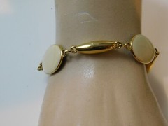 Off White Black Enamel Reversible Link Gold tone Chain 7.5″ Bracelet 8j 9