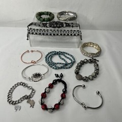 Nice Lot of 12 Mixed Chunky Stretch Plastic Glass Metal Bangle Bracelets Jewelry