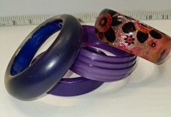 Lot of 4 Vintage Collectable Bangle Bracelets Lucite and Others