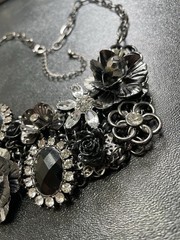 Vintage 16-18” Bib Necklace Crystal Rhinestone Flower Black Lucite Mesh Chain