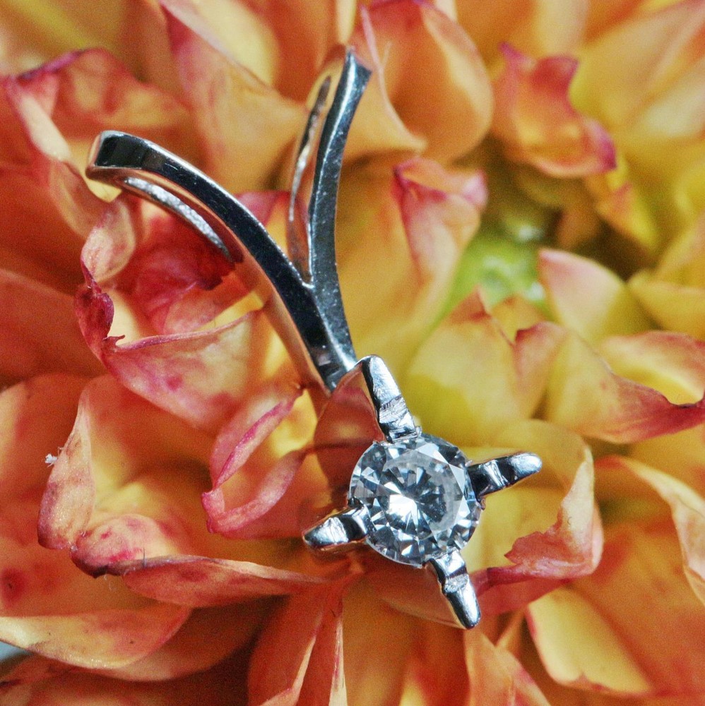 14k white gold pendant 0.20ct FVVS natural diamond solitaire charm handmade 0.7g
