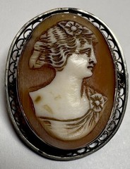 Vintage Cameo Carved Shell Portrait Of Lady Silver Filigree Brooch