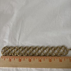 VTG Trellis Pattern Bracelet 1″ Wide Gold Tone Fold Over Latch
