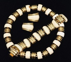 ERWIN PEARL Creamy ENAMEL and GOLDTONE Articulated LINK Necklace Bracelet ER SET