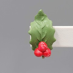 Vintage Christmas Holly Clip on Earrings Climber 1 in