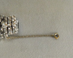 VINTAGE ART DECO LIGHT GRAY and CLEAR RHINESTONE CUFF BRACELET 7 1/4″ long