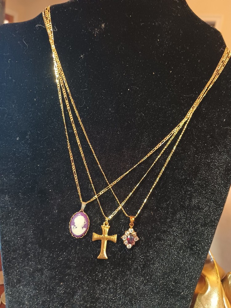 XP Chain Necklace 17″, 14 K Figaro Gold Plated. Pendant Not Included