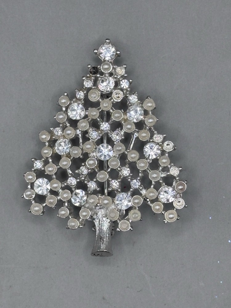Vintage EISENBERG ICE Rhinestone & Pearl Christmas Tree Pin, 1 Stone Missing