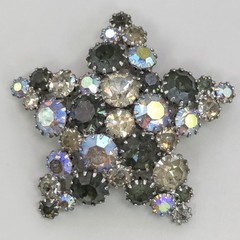 Large Dome Unsigned Star Prong Set Glass Rhinestone Brooch Silver Grey Tone 2″