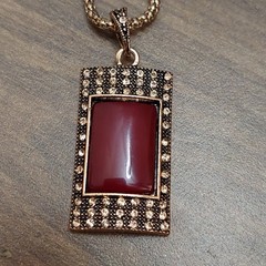 Vintage Plastic Red Stone Necklace 16.5″ With 2.5″ Extender Gold Tone