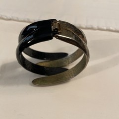 Vintage Gold/Black Bracelet Hinged Clamp Textured Minimalist Unsigned