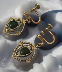 AMCO 14KT Gold Overlay Green Nephrite In A Cage Dangle Screw Back Earrings Bx15