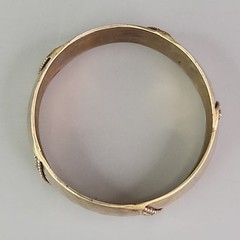 Vintage Bangle Bracelet Hammered Domed 24mm Bead Accent Gold Tone 8.25″