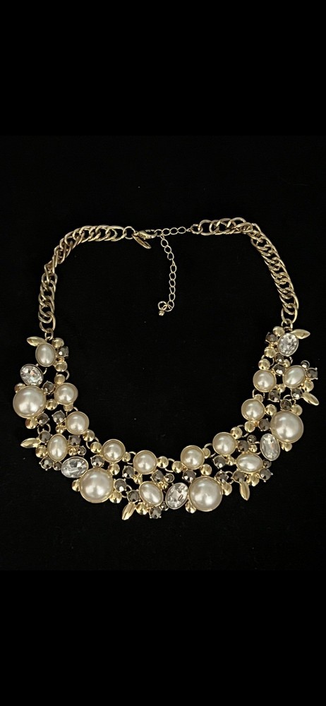 Vintage Style Gold Tone Faux Pearl Rhinestone Statement Necklace Bib Collar
