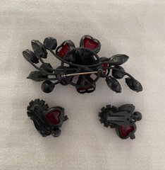 Vintage Juliana (DeLizza & Elster) Red & Fuchsia Heart Shaped Stones Demi Parure