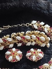 Vtg TRIFARI Gold Ruby Rhinestone and white Parure Set Necklace Bracelet Earrings