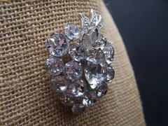 VINTAGE LARGE SIGNED EISENBERG ICE CLEAR RHINESTONE HEART SHAPED SILVER BROOCH