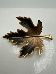 Vintage Estate Gold Tone Enamel Maple Leaf Pin Brooch Fall & Autumn Jewelry