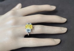 14k Yellow Gold Engagement Ring 2.66CT.Lab Grown Yellow Diamond Radiant Shape