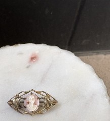 Vintage Petite Cameo Pin Brooch 1 1/8”x 5/8”