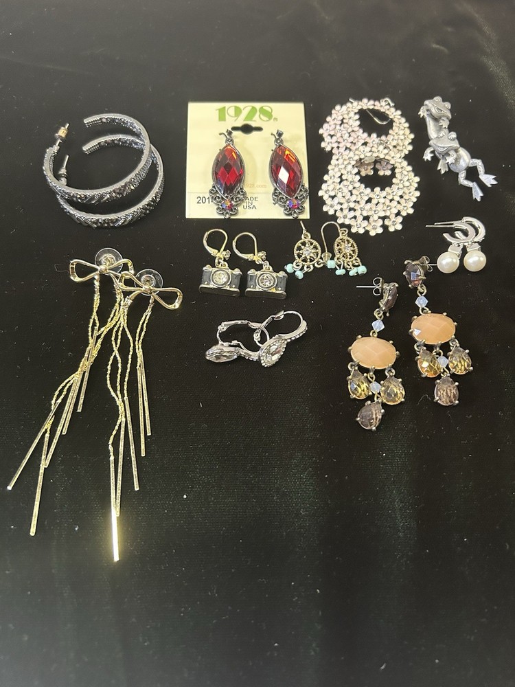 Vintage Pierced Earring Lot 10 Pairs Varied Styles Age Designs Bows Cameras Frog