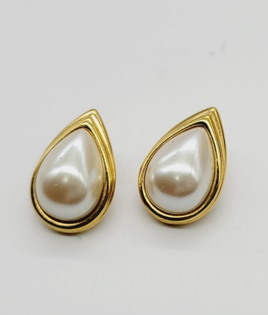 Monet Clip On Earrings Gold Tone Faux Pearl Teardrop .75 in Chunky Vintage