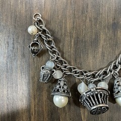 Vintage Chunky Faux Pearl Charm Bracelet 1950’s Etruscan 7.5”